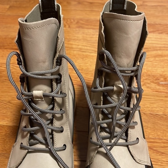 Sorel Brex Lace-Up Boots Sandy Tan / Black Rare Free People Color - Picture 5 of 11